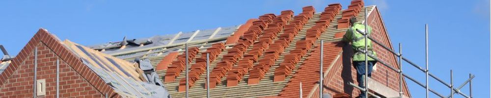 Nieuwe dakpannen plaatse in Zwolle